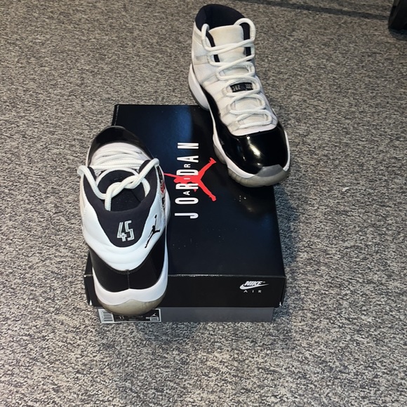 Jordan 11 “Concord” - Picture 2 of 9